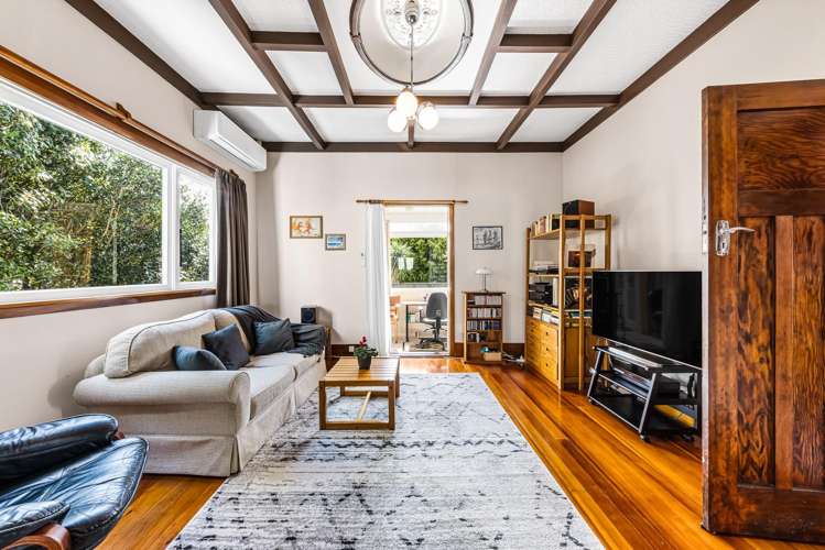 8 Invermay Avenue Mount Roskill_4