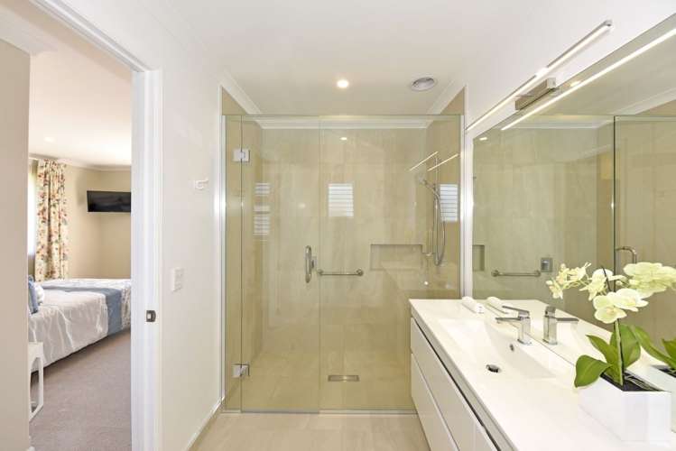 10 Biggles Place Lincoln_13