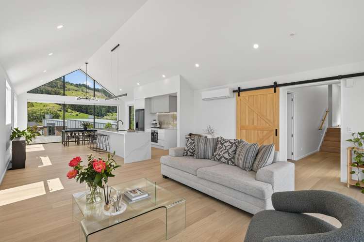 6 Round Hill Rise Cracroft_10