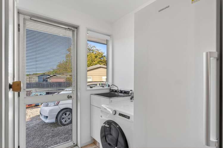 89a West Coast Road Sheffield_10