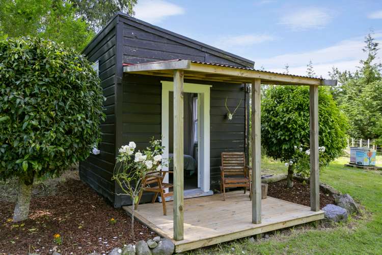 142 Mapara Road Acacia Bay_19