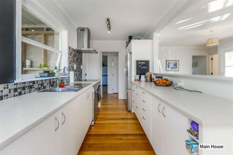 8 Orere Point Road Orere Point_8