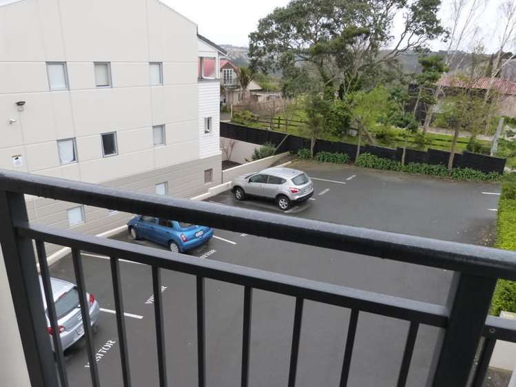 B13/71 Spencer Road Oteha_7