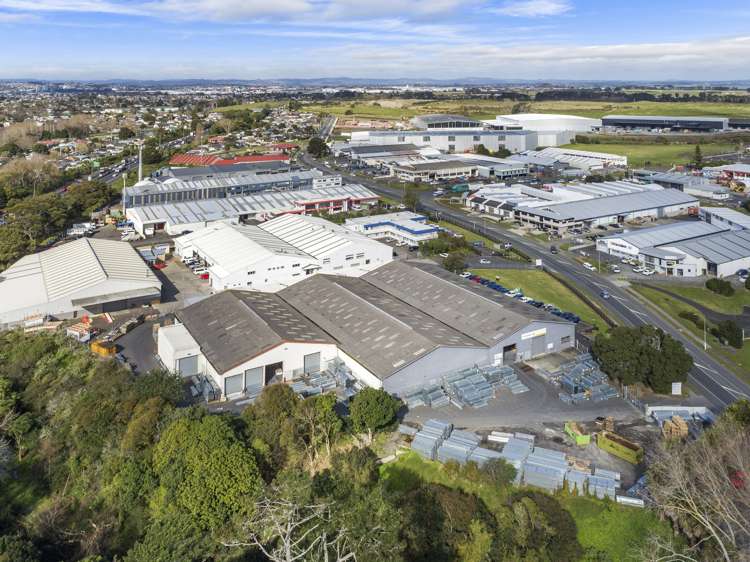 53 Tidal Road Mangere_2