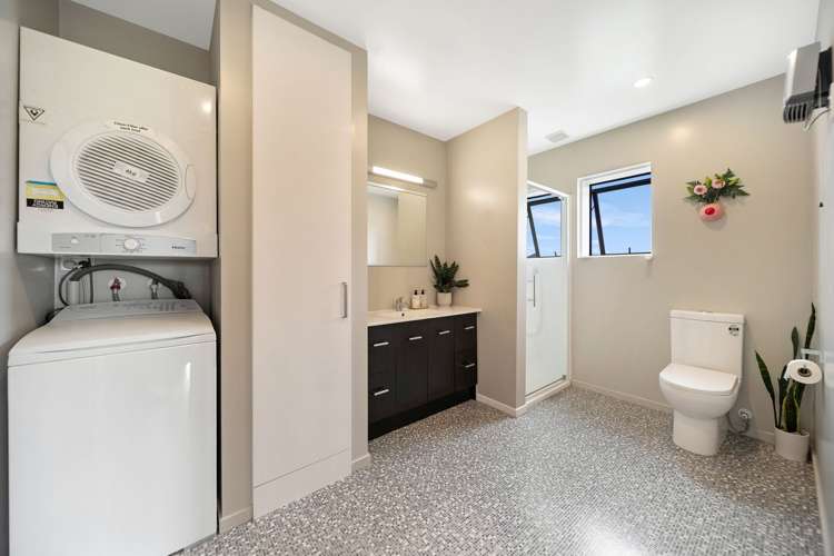 75 Orbell Crescent Te Anau_10