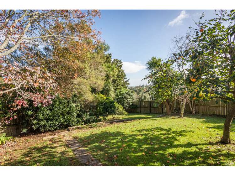 33 Derwent Crescent Titirangi_1