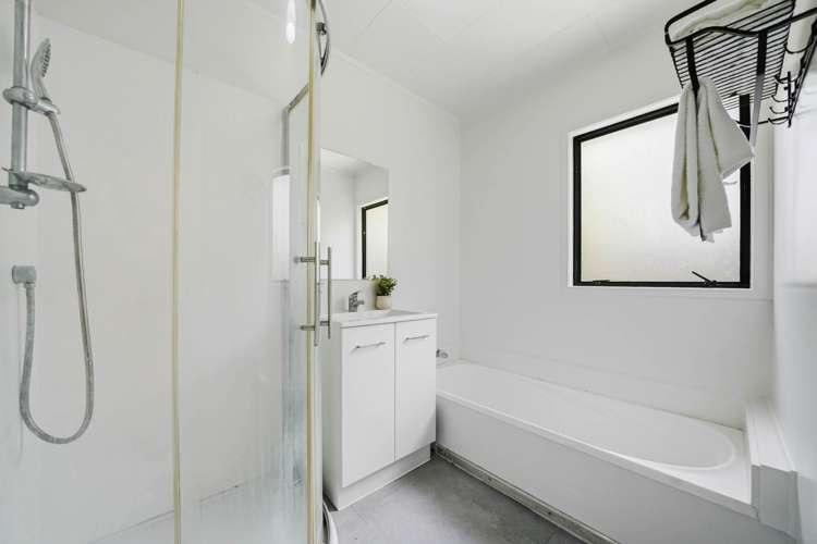 1/15 Kupari Place Totara Vale_12