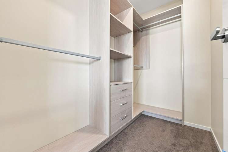 3 Golden Avenue Flat Bush_26