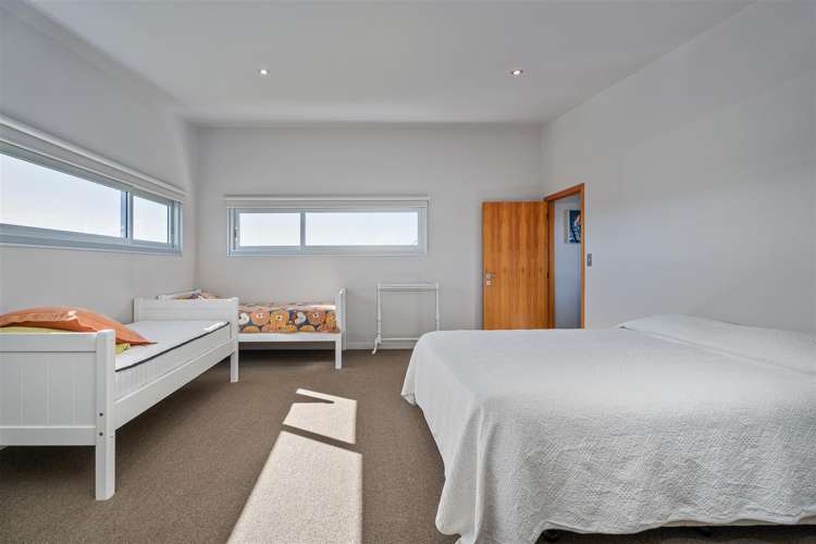 111 Kauri Crescent Matarangi_13
