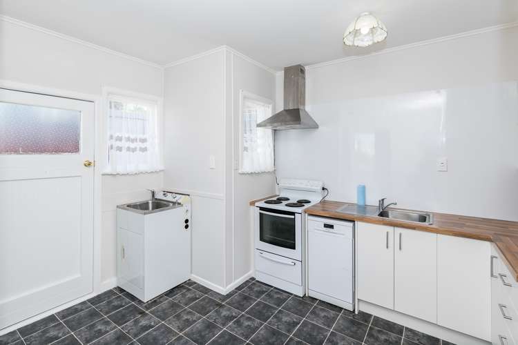 1/90 Mahoe Street Melville_1