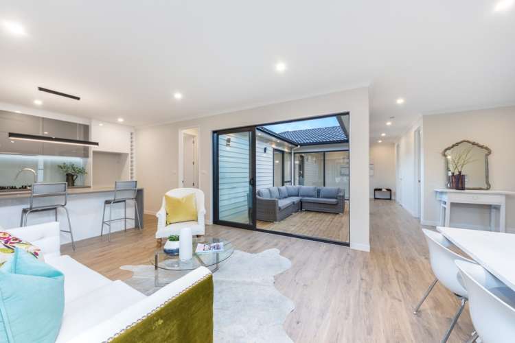 14 Tararua Street Massey_24