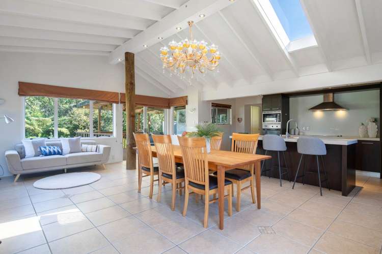 29 Colmar Road Mellons Bay_1