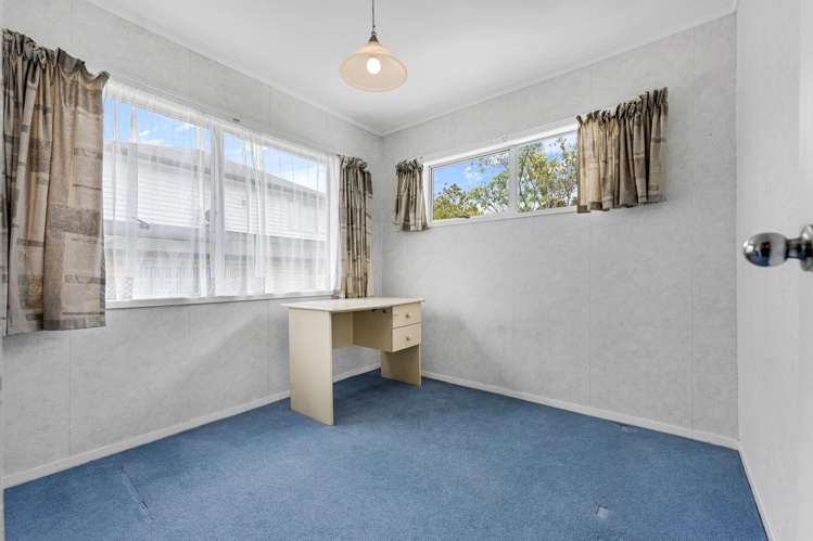 4 Seakens Way Glen Eden_8