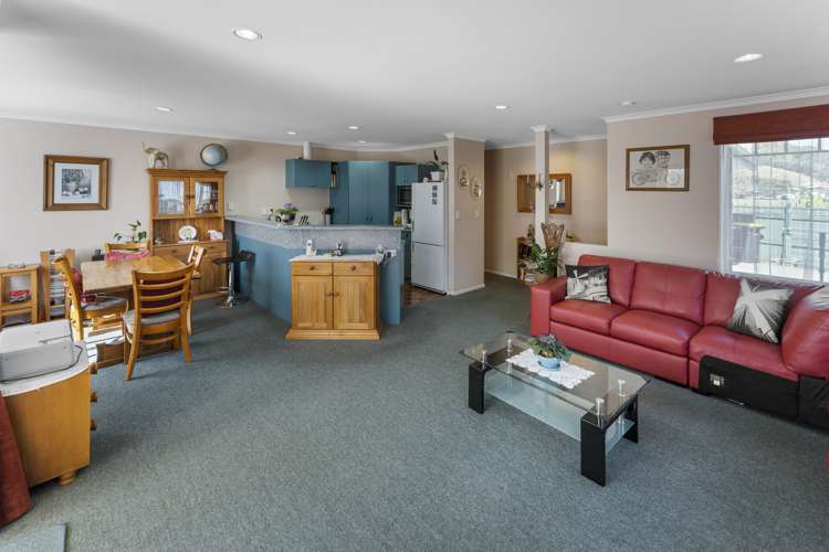 305 The Ridgeway Stoke_10