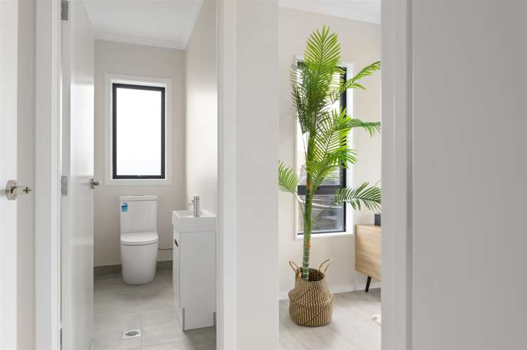 2/137 Avalon Drive Nawton_14