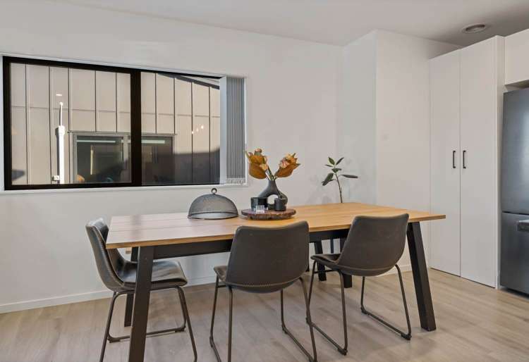 63 Black Beech Crescent Takanini_10