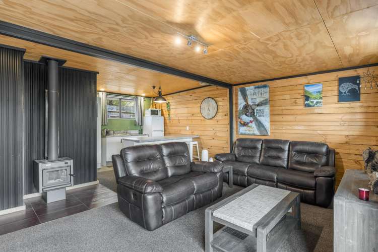 102 Mark Street Whangamatā_35