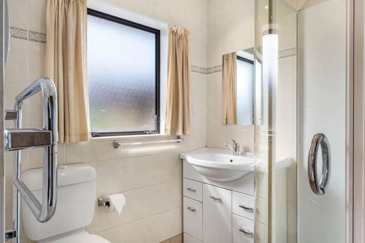 17 Parramatta Place Botany Downs_16