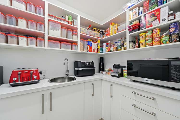 20 Churchill Drive_5