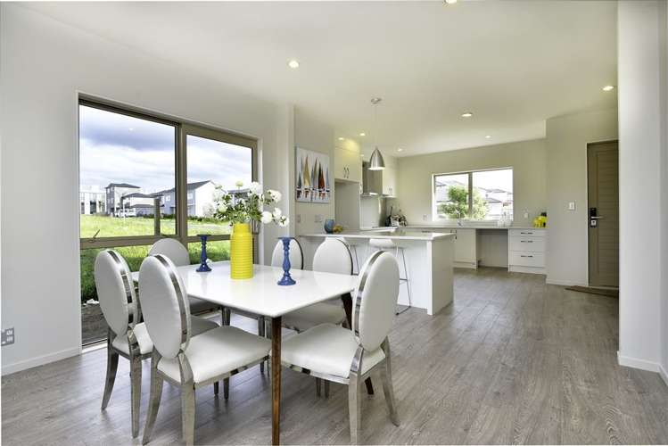 9 Rosewell Crescent Flat Bush_5