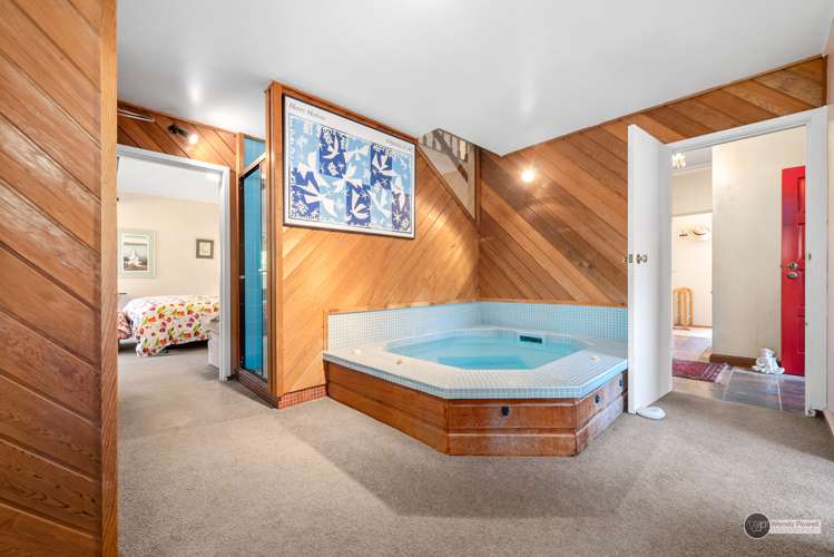 2 Lady Bell Grove Lowry Bay_15