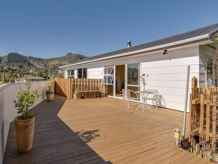 192 Saint Vincent Street Toi Toi_0