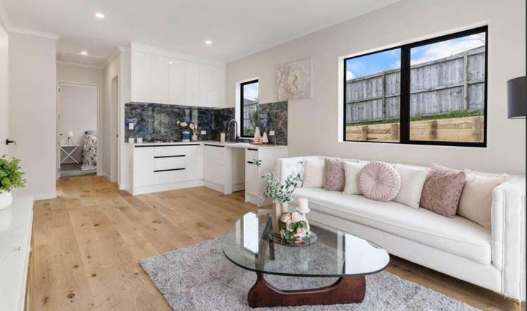 83 Gateway Park Drive, 1765_7