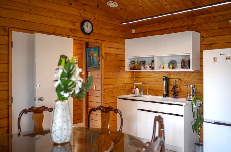 12 Channing Crescent Botany Downs_32