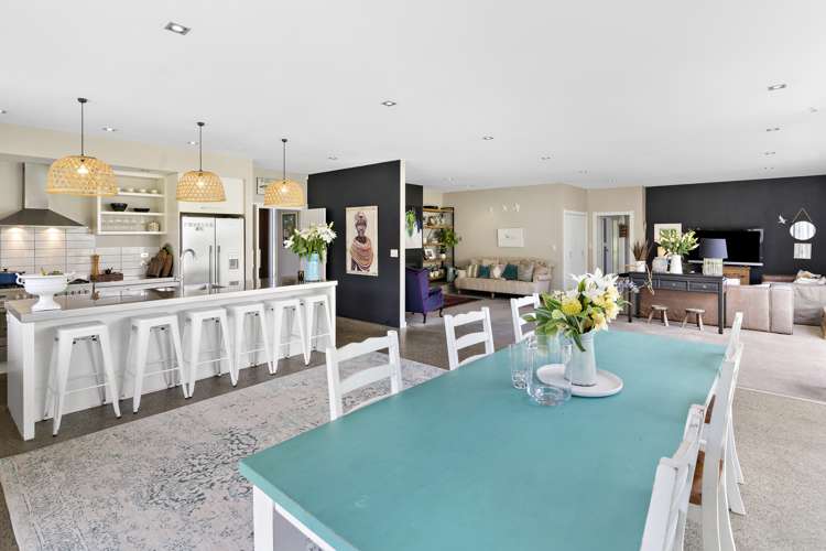 152 Willow Park Drive Opaki_9