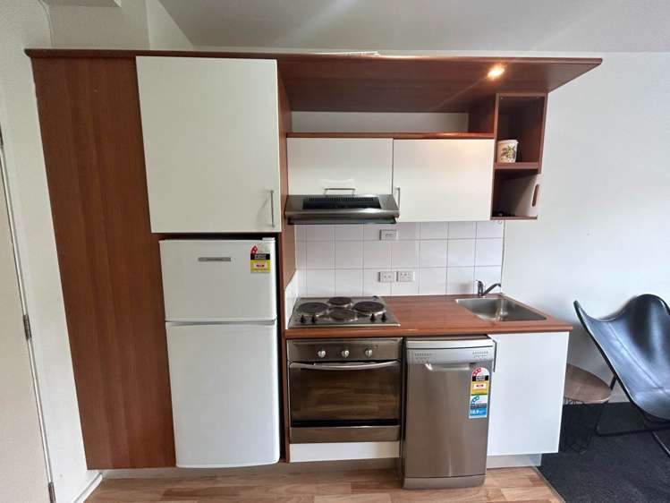 GB/82 Wakefield Street City Centre_5