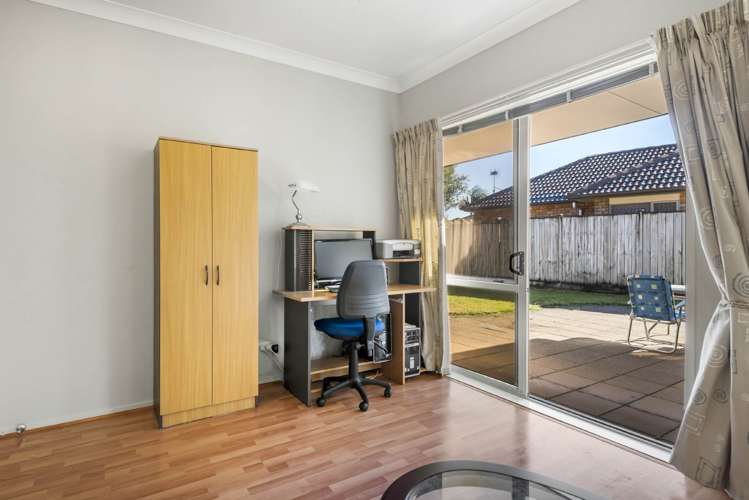 6 Banshire Close Flat Bush_16