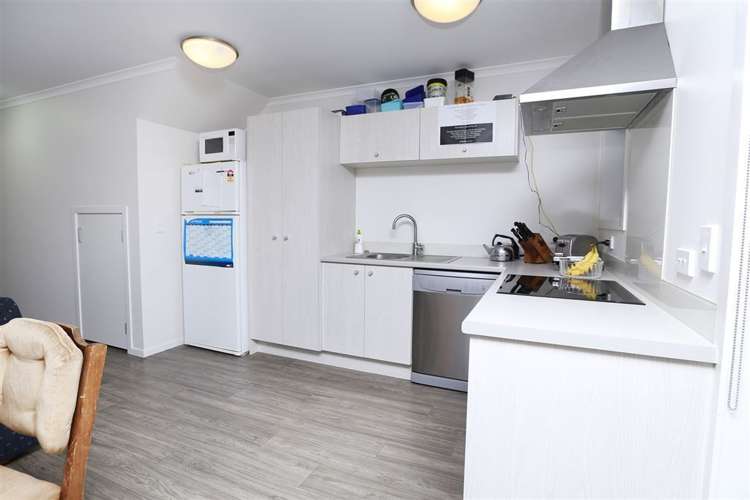 73 Chiefs Court Hamilton East_2