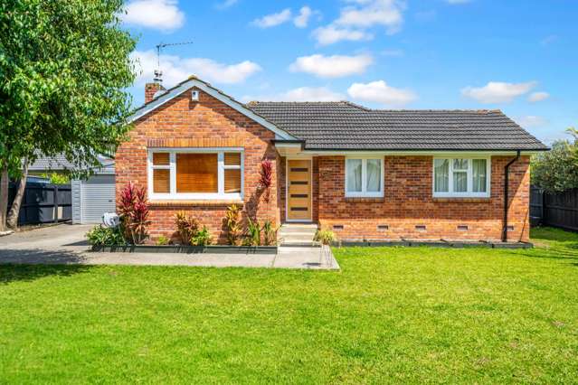 SOLID Brick and Tile Beauty, City-Fringe Living