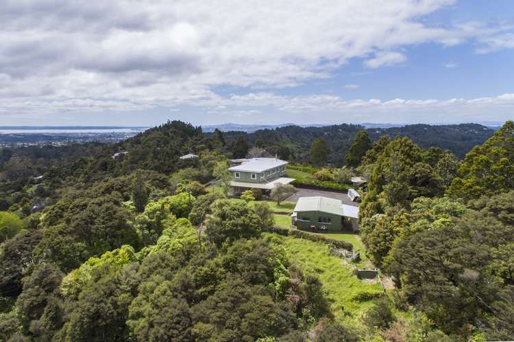 202 Scenic Drive Titirangi_1