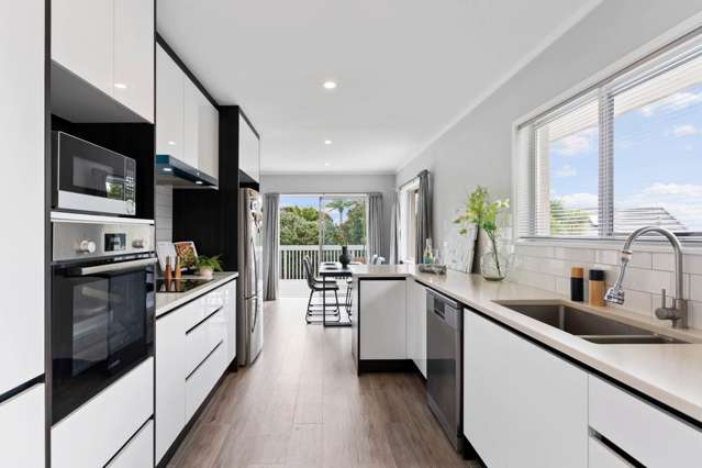 4 Haseler Crescent Mellons Bay_3