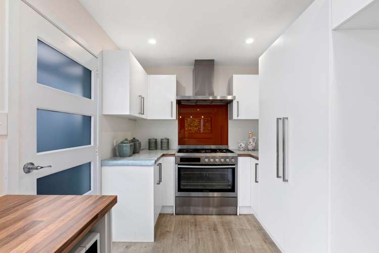 640 Beach Road Browns Bay_17