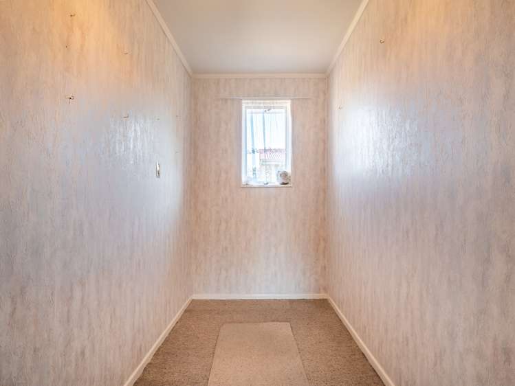 11c Baker Street Caversham_18