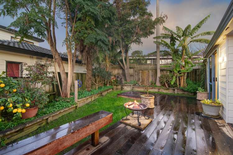 23 Jelas Road Red Beach_24