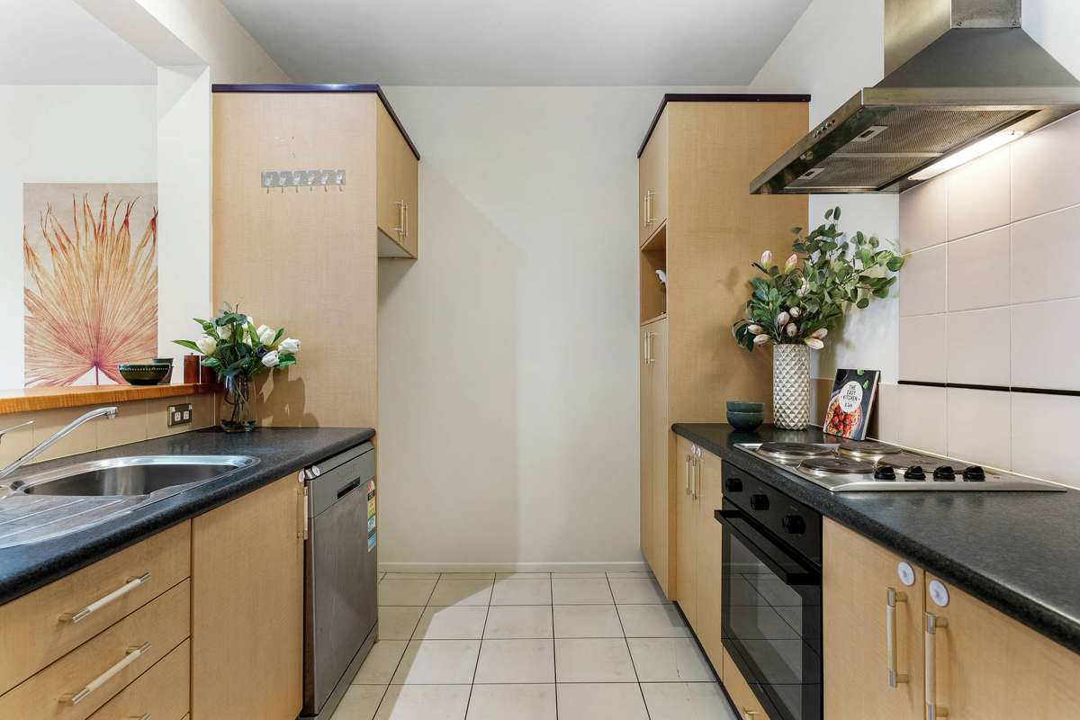 118/2 Armoy Drive_4