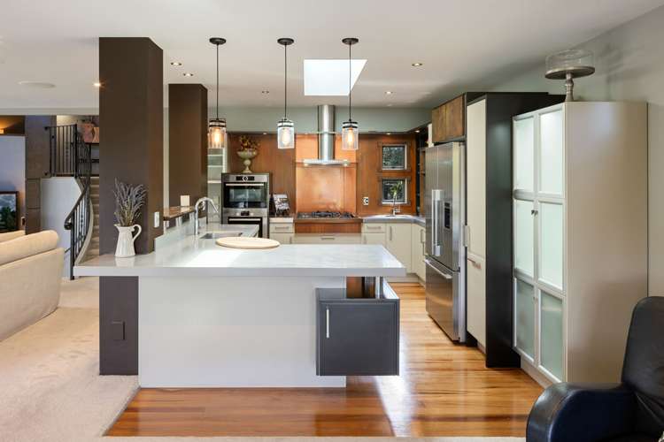 1025 River Road Queenwood_11