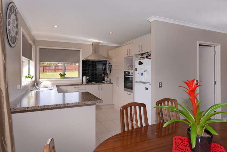 5 Ruataniwha Drive Collingwood_11