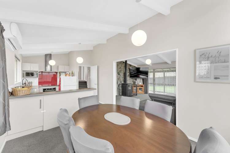 150 Pages Road Marchwiel_8