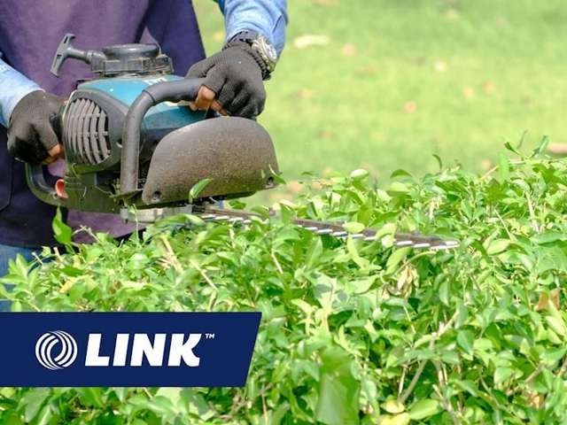 Spring's Here! Top Outdoor Hedge | Garden Services