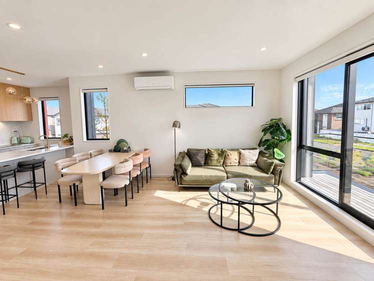 2 Papa Takaro Lane Flat Bush_6