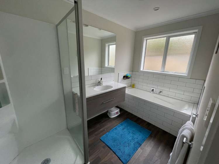 208 Navigation Drive Whitby_2