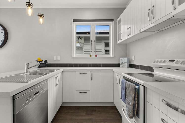 810 Queen Street East Parkvale_15