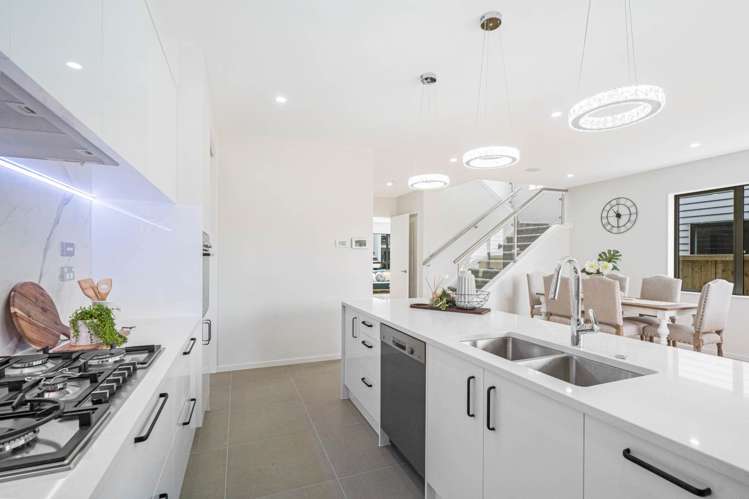 19 Koropa Road Flat Bush_5