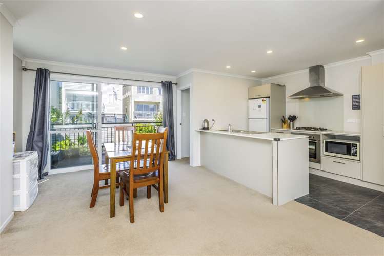 11 Manawatere Way Flat Bush_5