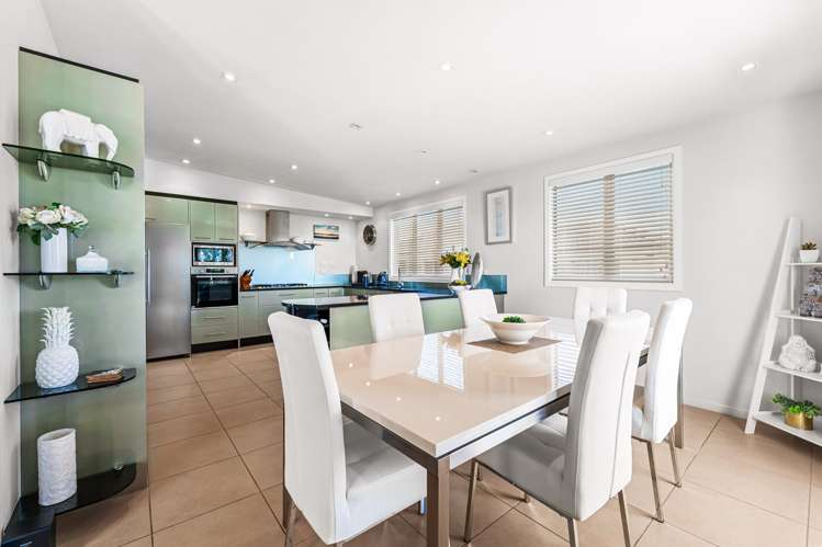 8 Kawai Rise Te Atatu Peninsula_9