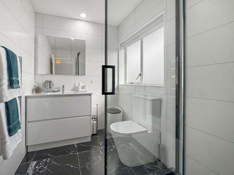 2 Palmcrest Grove Highland Park_13